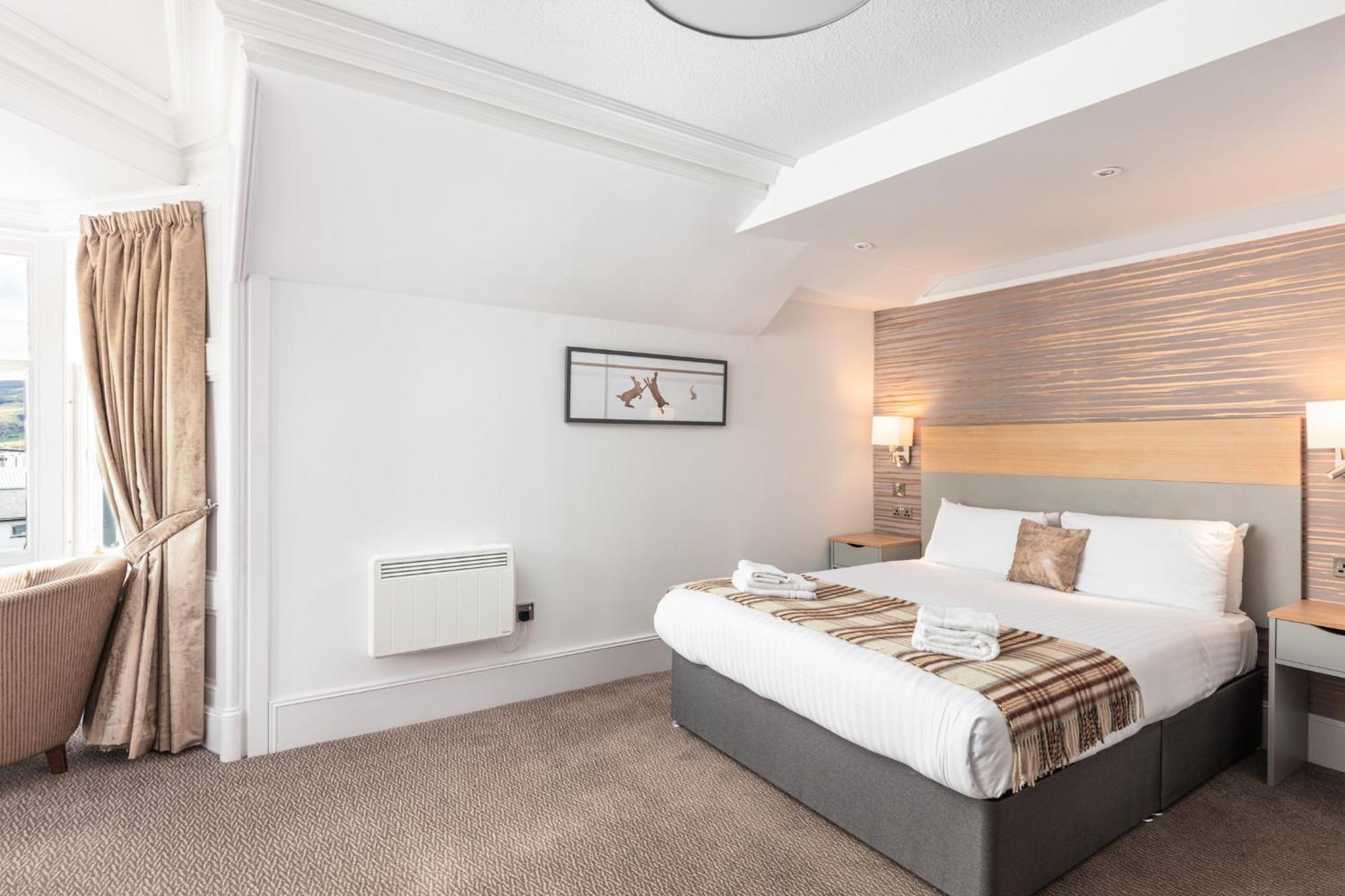 Caledonian Hotel 'A Bespoke Hotel' Ullapool Luaran gambar